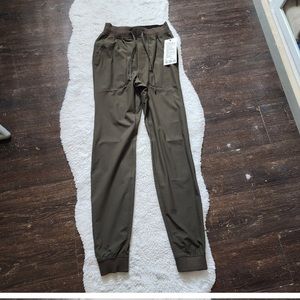 lululemon ABC Jogger Tall  32"